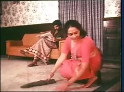 অ্যাস্টন ম্যাকের সেক ...