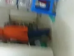 মহিলার দ্বারা নিউ ইন ...
