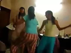 বাঁড়ার রস খাবার নুস ...