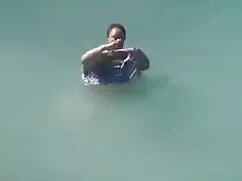 পোঁদ, পোঁদ, বড়ো বুক ...