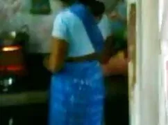 স্বর্ণকেশী, সুন্দরী  ...