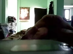 বড় সেক্স ভিডিও দেখত ...