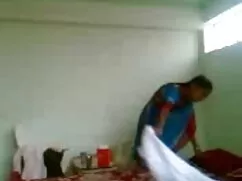 বড় সুন্দরী মহিলা বা ...